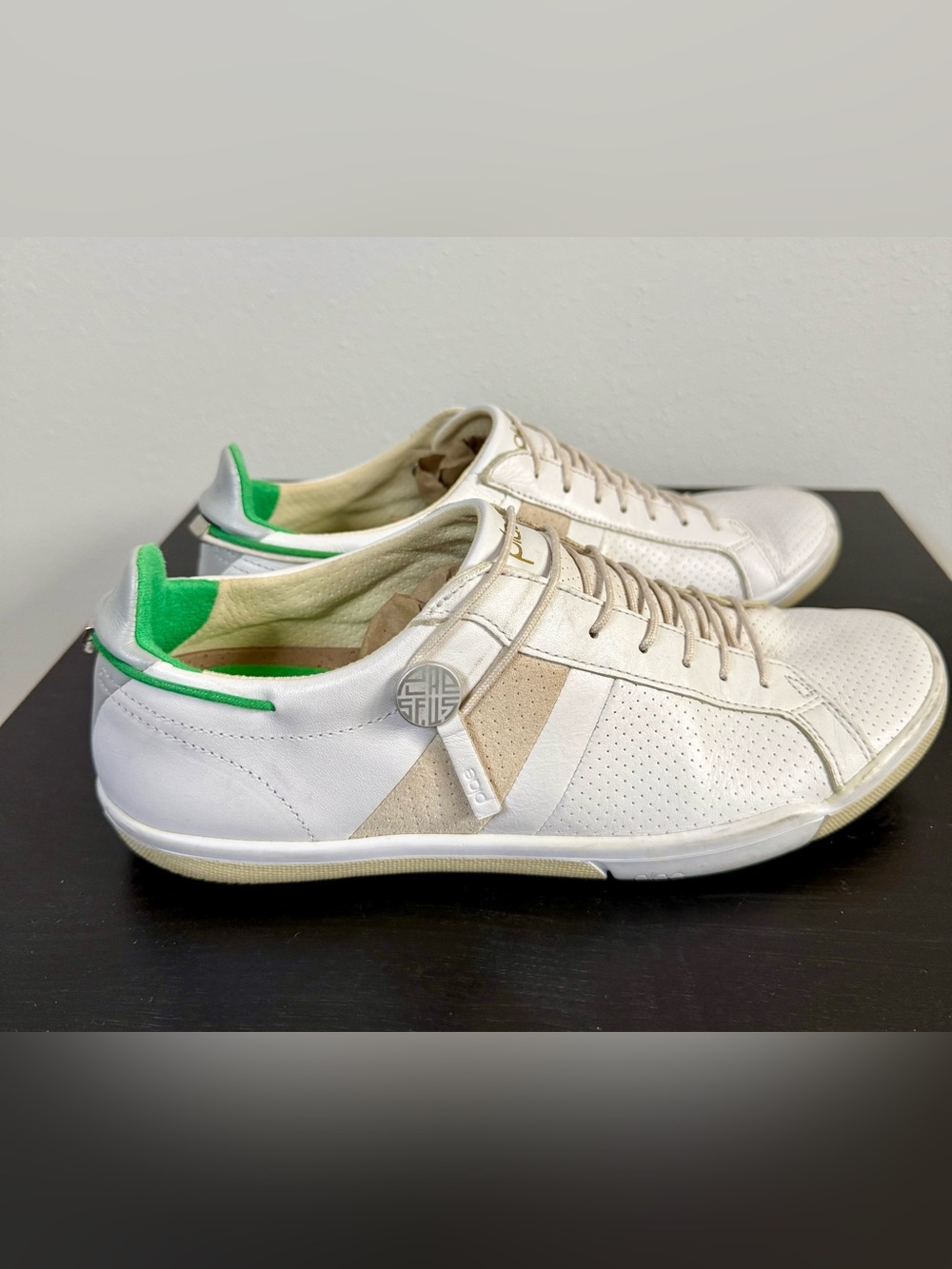 PLAE Mulberry White Leather Sneakers Women’s 9.5 Green Low Top EU 40.5